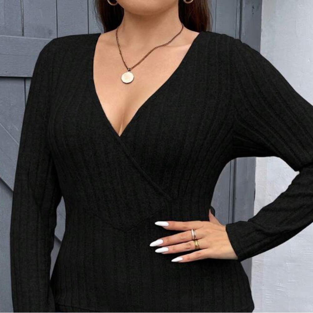 Wrap Top 🖤 Black Plus 2X Shein New